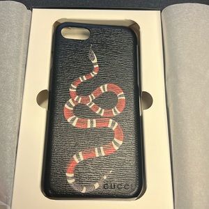 Gucci Kingsnake iPhone Case. NWT, for IPHONE 7 or 8 or SE